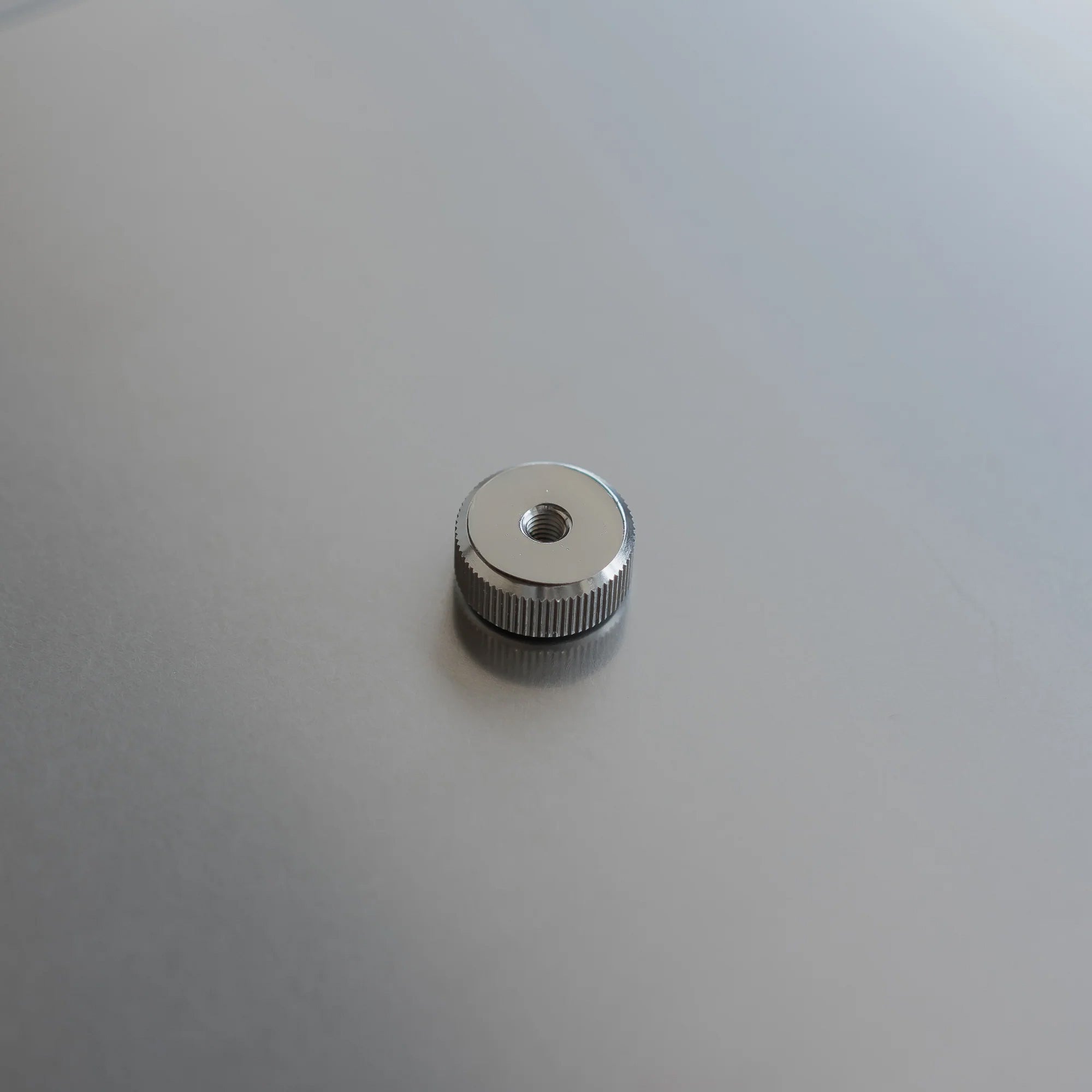 M6 Knurned nut