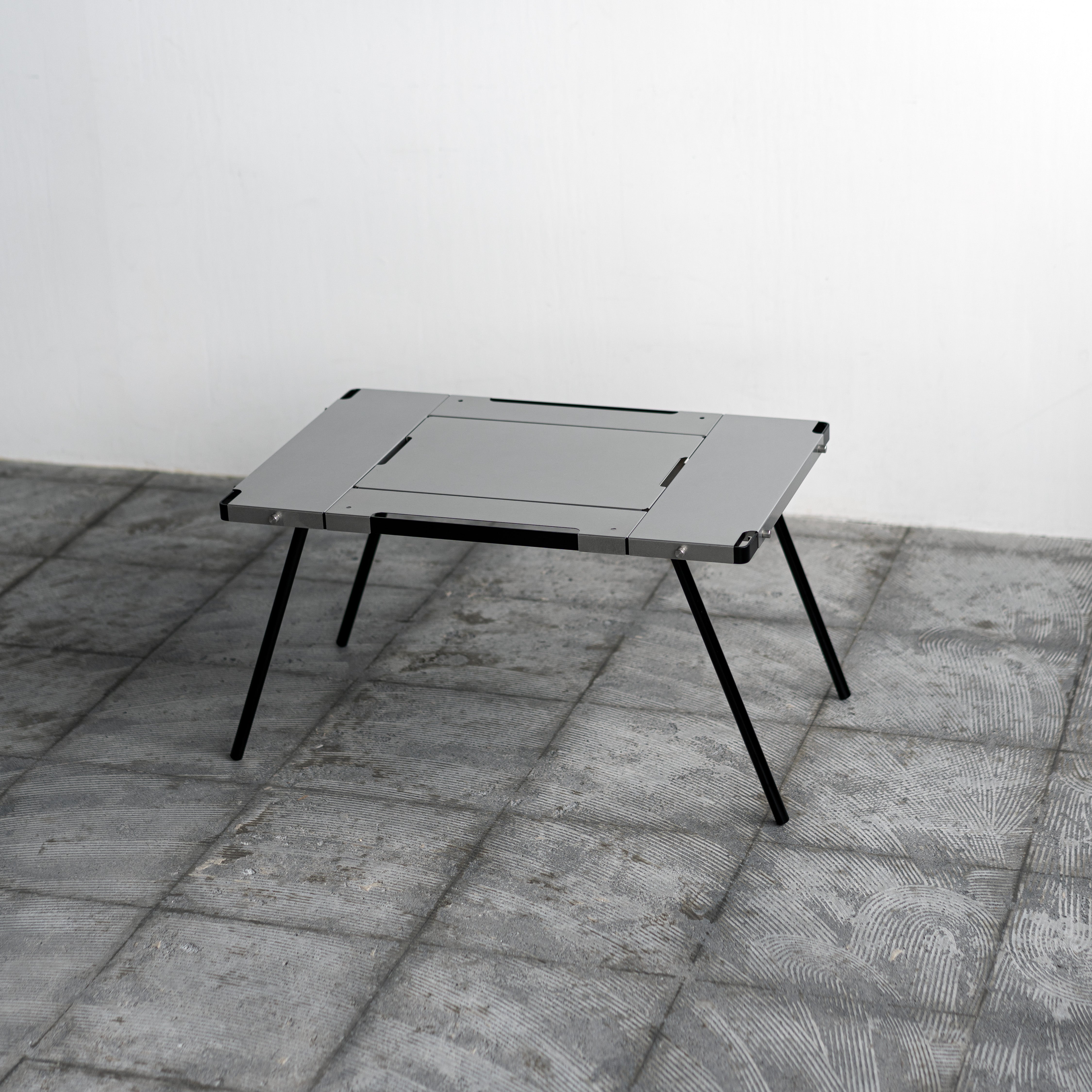 Scenery table/top + 互換性テーブル脚2脚セット TaG.】シーンに合わせて変幻自在！そと遊びの幅が広がるテーブル